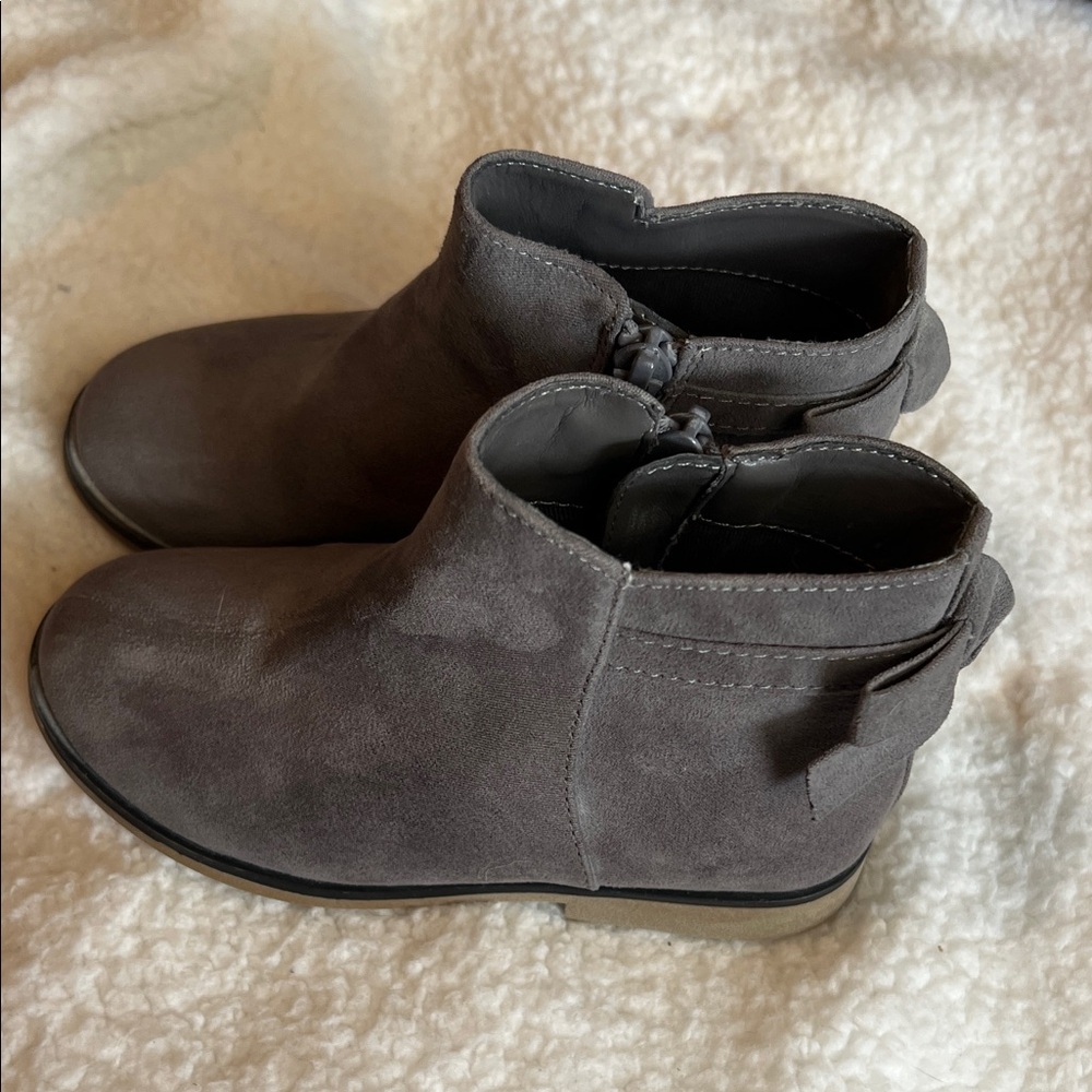 Kids Gray Suede Ankle Boots - Children’s Place size 9 bow detail